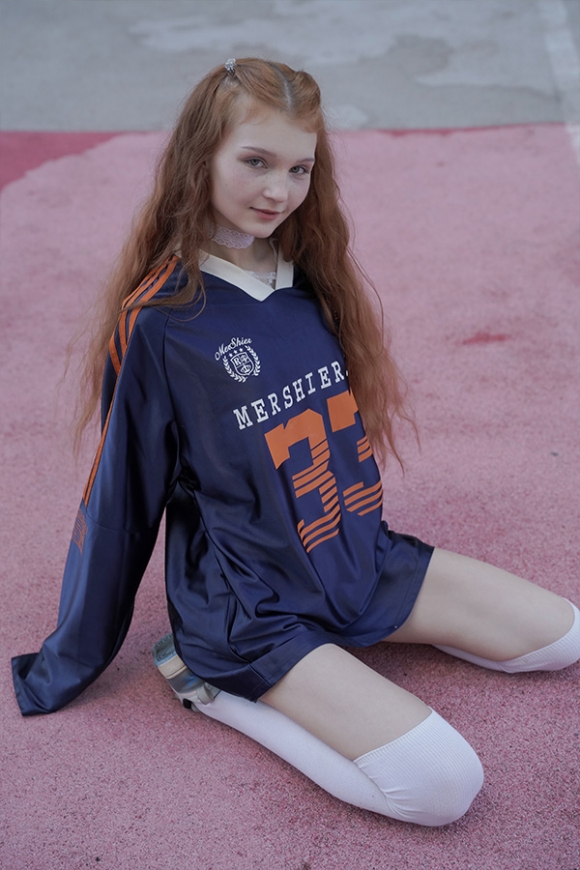AYA 4